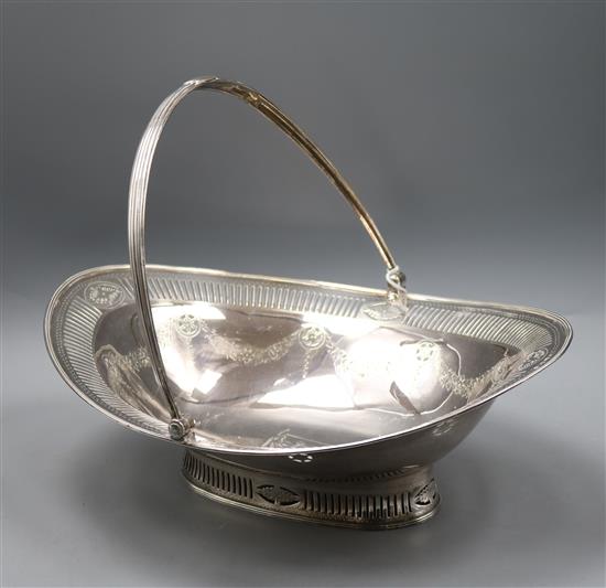A George III silver oval cake basket, Robert Hennell I, London, 1784, 23 oz.